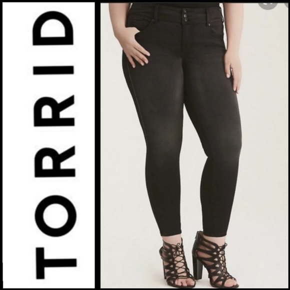 torrid Denim - Torrid Skinny Black 3 Button Black Jeans Size 18R